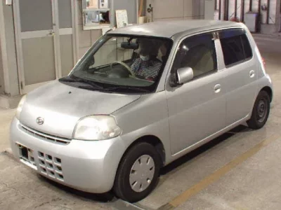 Daihatsu Esse