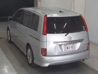 Toyota ISIS