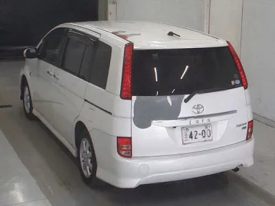Toyota ISIS