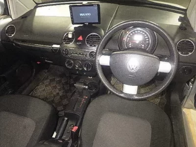 Volkswagen NEW BEETLE