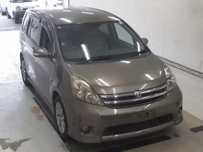 Toyota ISIS