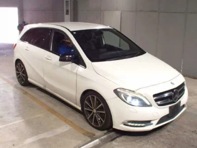 Mercedes-Benz B CLASS