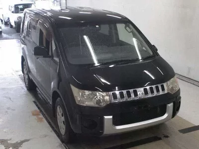 Mitsubishi DELICA D5