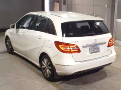 Mercedes-Benz B CLASS
