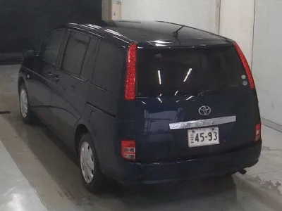 Toyota ISIS