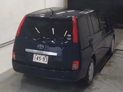 Toyota ISIS