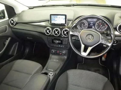Mercedes-Benz B CLASS