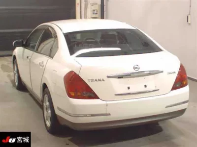 Nissan TEANA