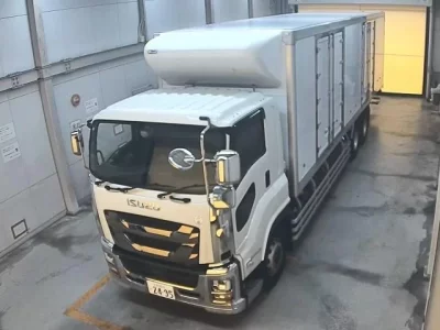 Isuzu TRUCK