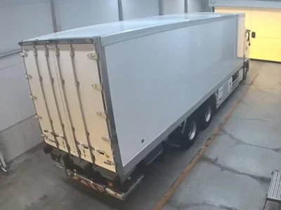 Isuzu TRUCK