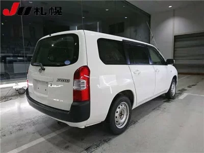 Toyota SUCCEED