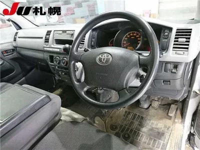Toyota REGIUS ACE VAN