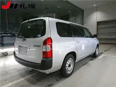Toyota SUCCEED