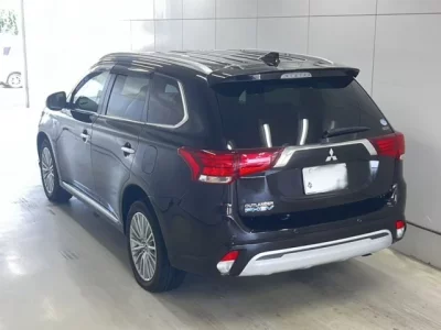 Mitsubishi OUTLANDER PHEV