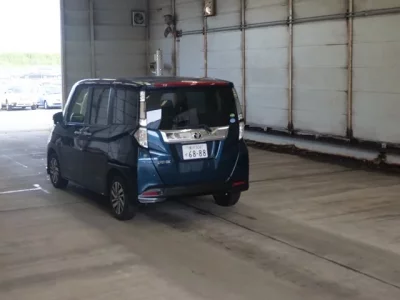Toyota TANK