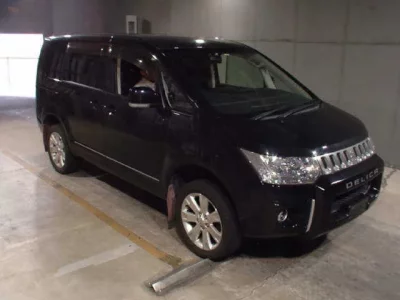 Mitsubishi DELICA D5