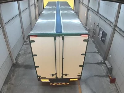 Isuzu TRUCK