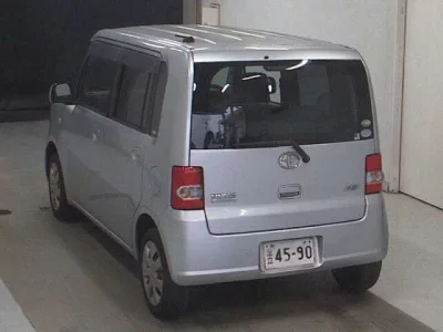 Toyota PIXIS SPACE