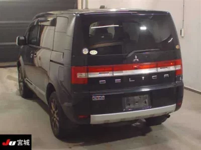 Mitsubishi DELICA D5