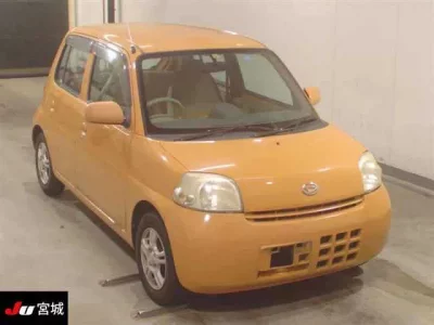 Daihatsu Esse
