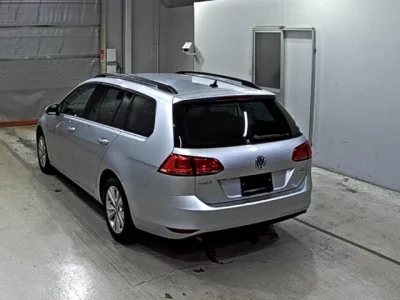 Volkswagen GOLF VARIANT