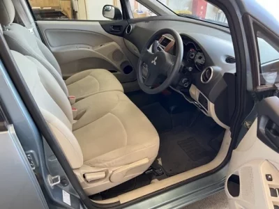 Mitsubishi COLT PLUS