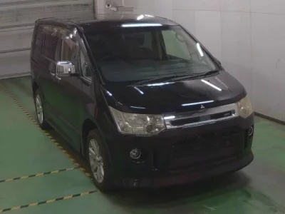 Mitsubishi DELICA D5
