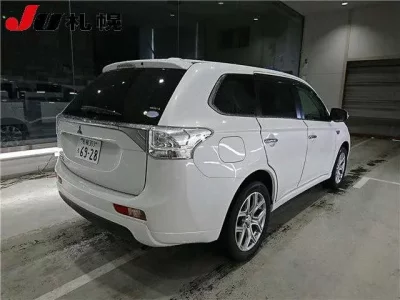 Mitsubishi OUTLANDER PHEV