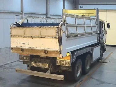 Isuzu TRUCK