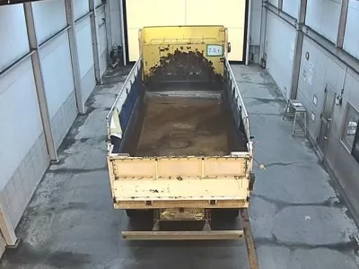Isuzu TRUCK