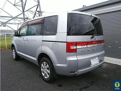 Mitsubishi DELICA D5