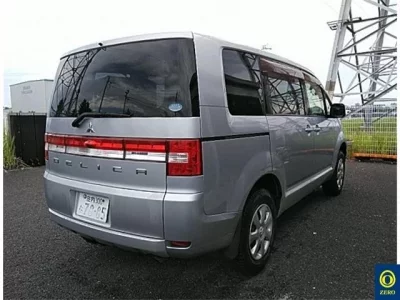 Mitsubishi DELICA D5