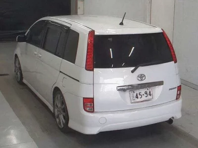 Toyota ISIS