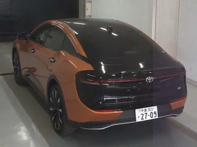 Toyota CROWN CROSSOVER