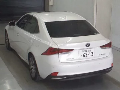 Lexus IS