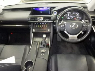 Lexus IS