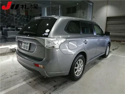 Mitsubishi OUTLANDER PHEV