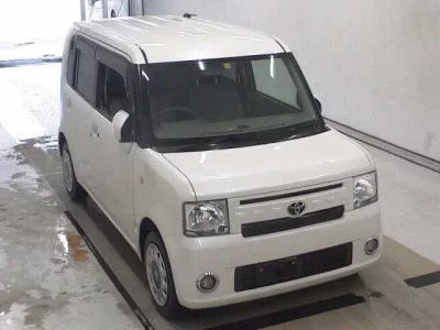 Toyota PIXIS SPACE
