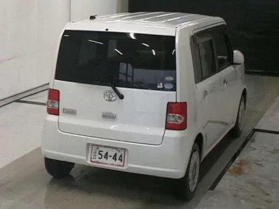 Toyota PIXIS SPACE