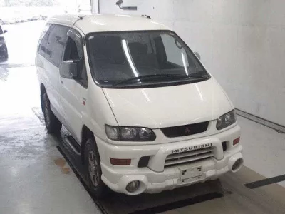Mitsubishi DELICA