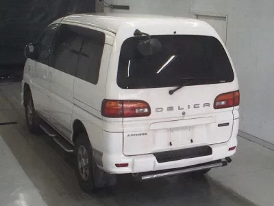 Mitsubishi DELICA