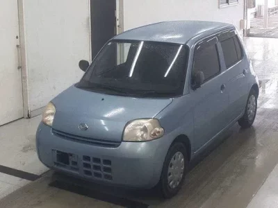 Daihatsu Esse