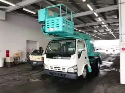Isuzu ELF
