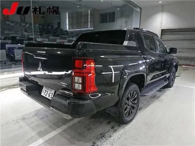 Mitsubishi TRITON