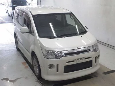 Mitsubishi DELICA D5