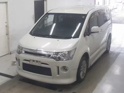 Mitsubishi DELICA D5