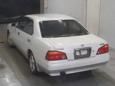 Nissan LAUREL