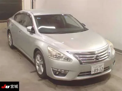 Nissan TEANA