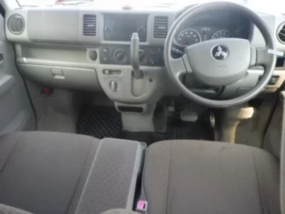 Mitsubishi MINICAB VAN
