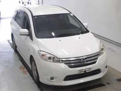 Nissan LAFESTA